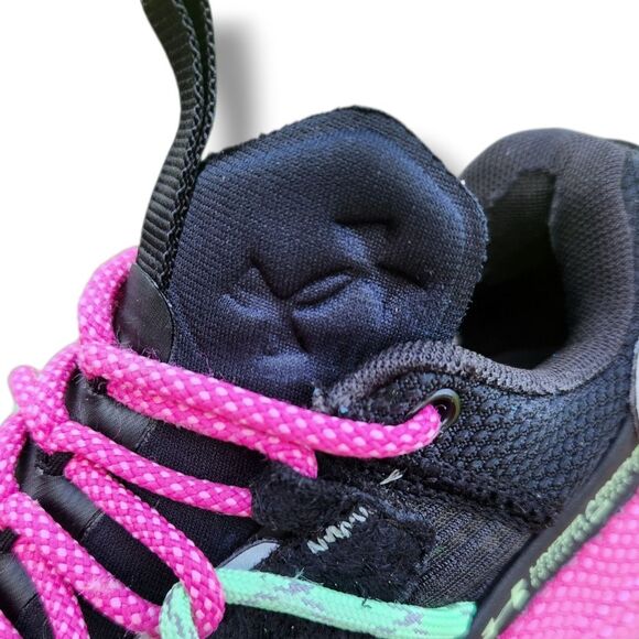 Under Armour Women's Non-Slip Aventure Pro Pink-Black Sneakers Shoes Size 5.5 - Picture 3 of 15